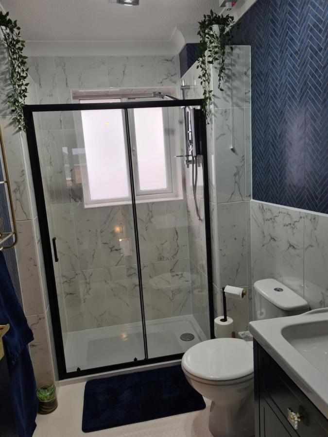 Stunning 2 Bed House Near Coastal Path/Lake/Beach Llanelli Esterno foto