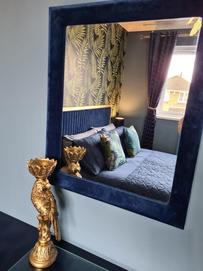 Stunning 2 Bed House Near Coastal Path/Lake/Beach Llanelli Esterno foto