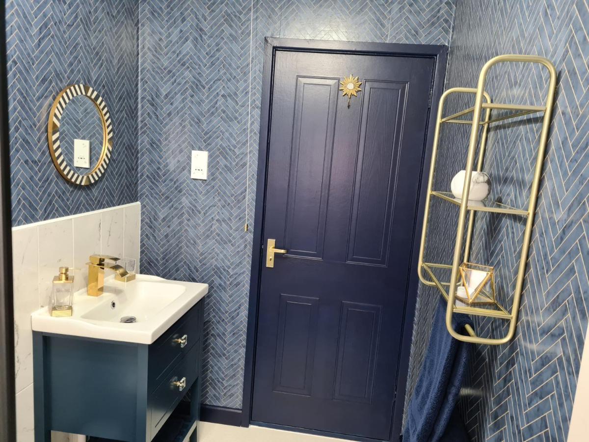 Stunning 2 Bed House Near Coastal Path/Lake/Beach Llanelli Esterno foto